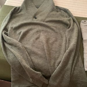 Banana Republic Sweater Size M